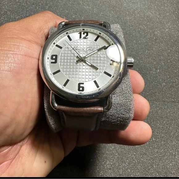 Kenneth Cole New York Quartz Mens Watch Silver tone Dial Brown Strap Working - Picture 2 of 8